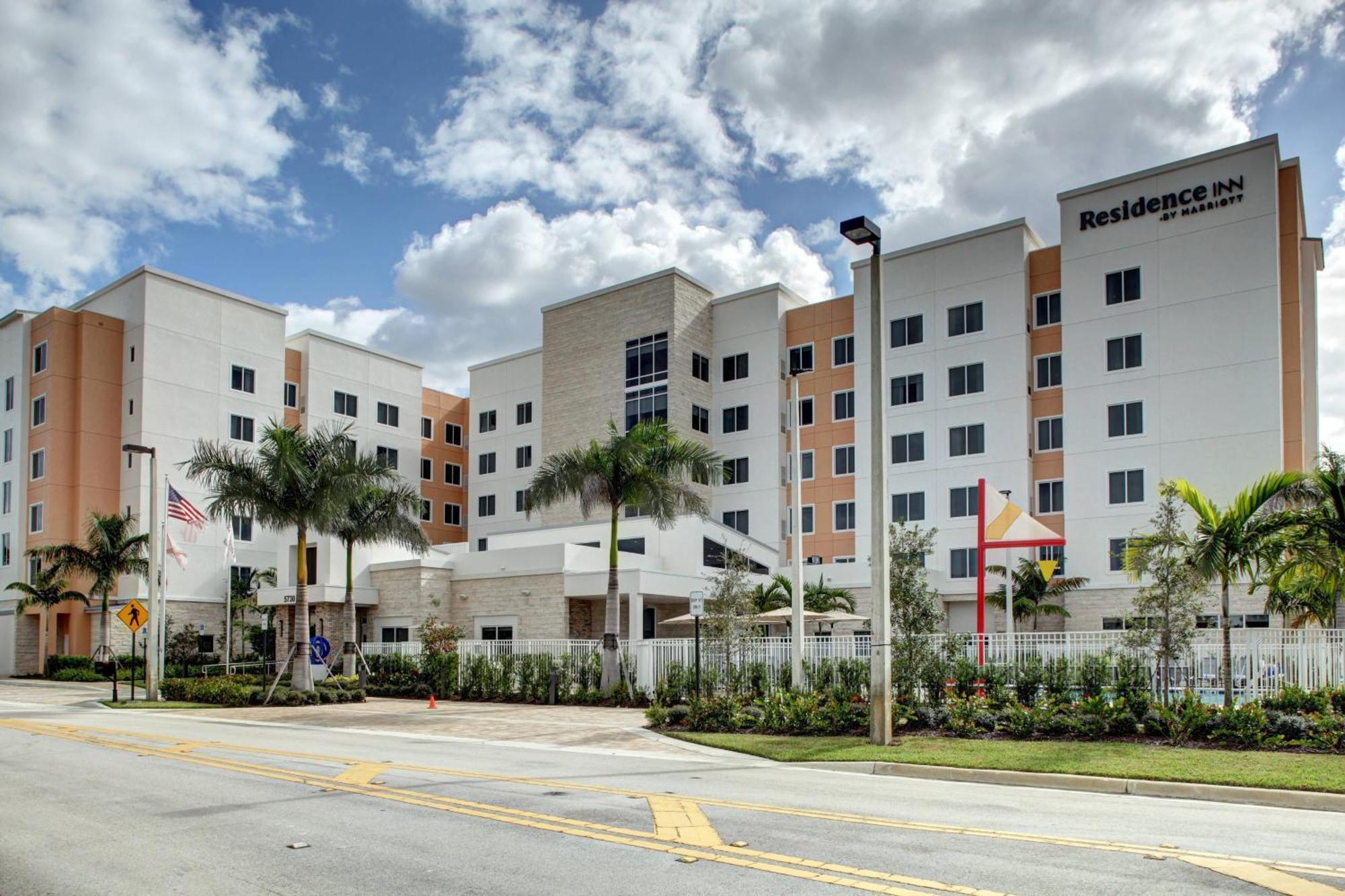 Residence Inn Fort Lauderdale Коконат Экстерьер фото